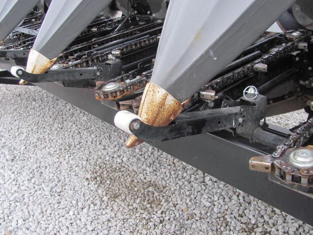 Image of MacDon C3008C equipment image 4