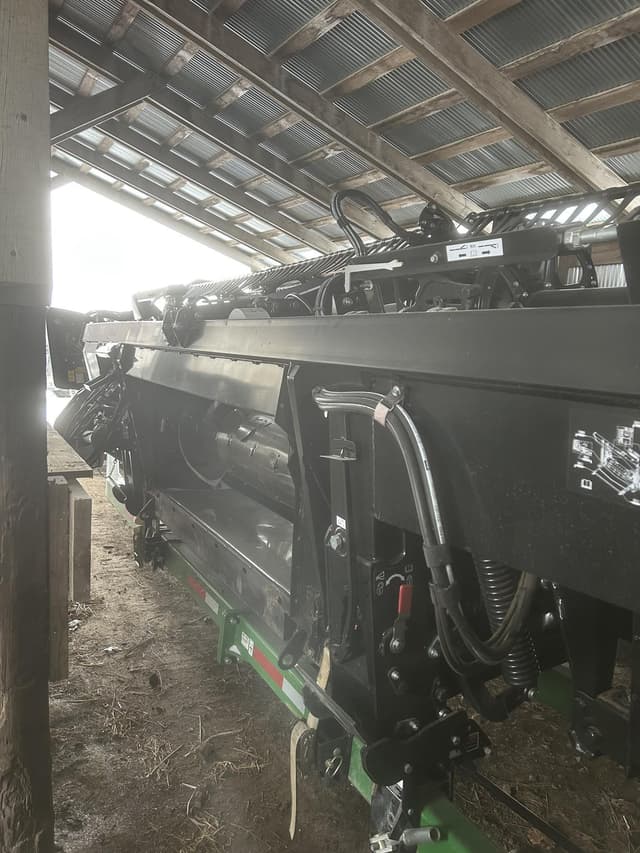 Image of MacDon FD130 equipment image 2