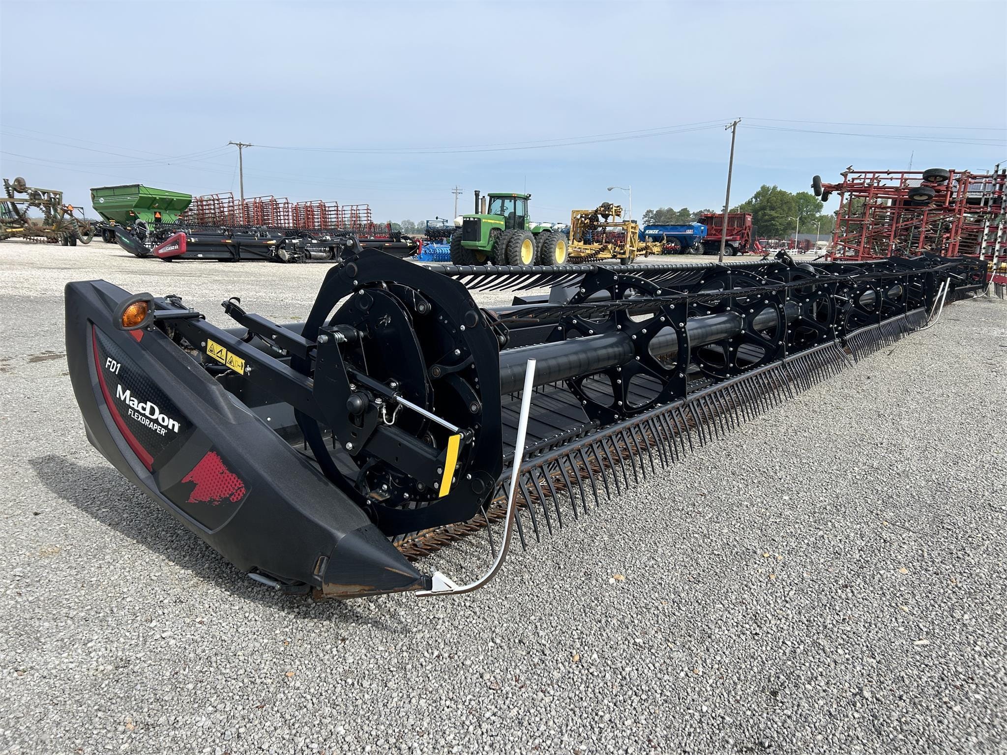 2021 MacDon FD140 Equipment Image0