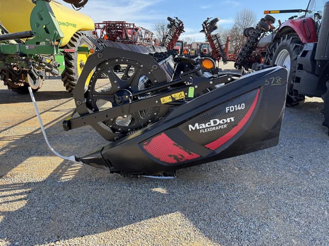 Image of MacDon FD140 equipment image 1