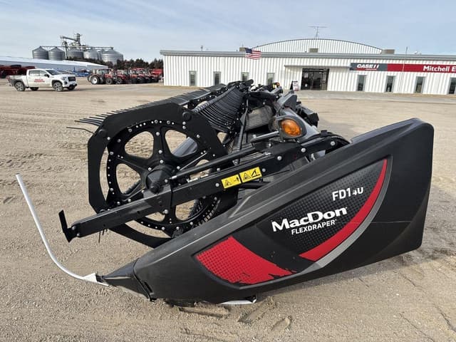 Image of MacDon FD140 equipment image 2