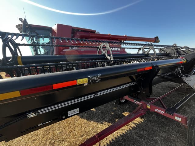 Image of MacDon FD145 equipment image 2