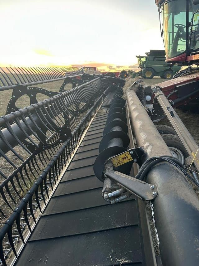 Image of MacDon FD145 equipment image 2