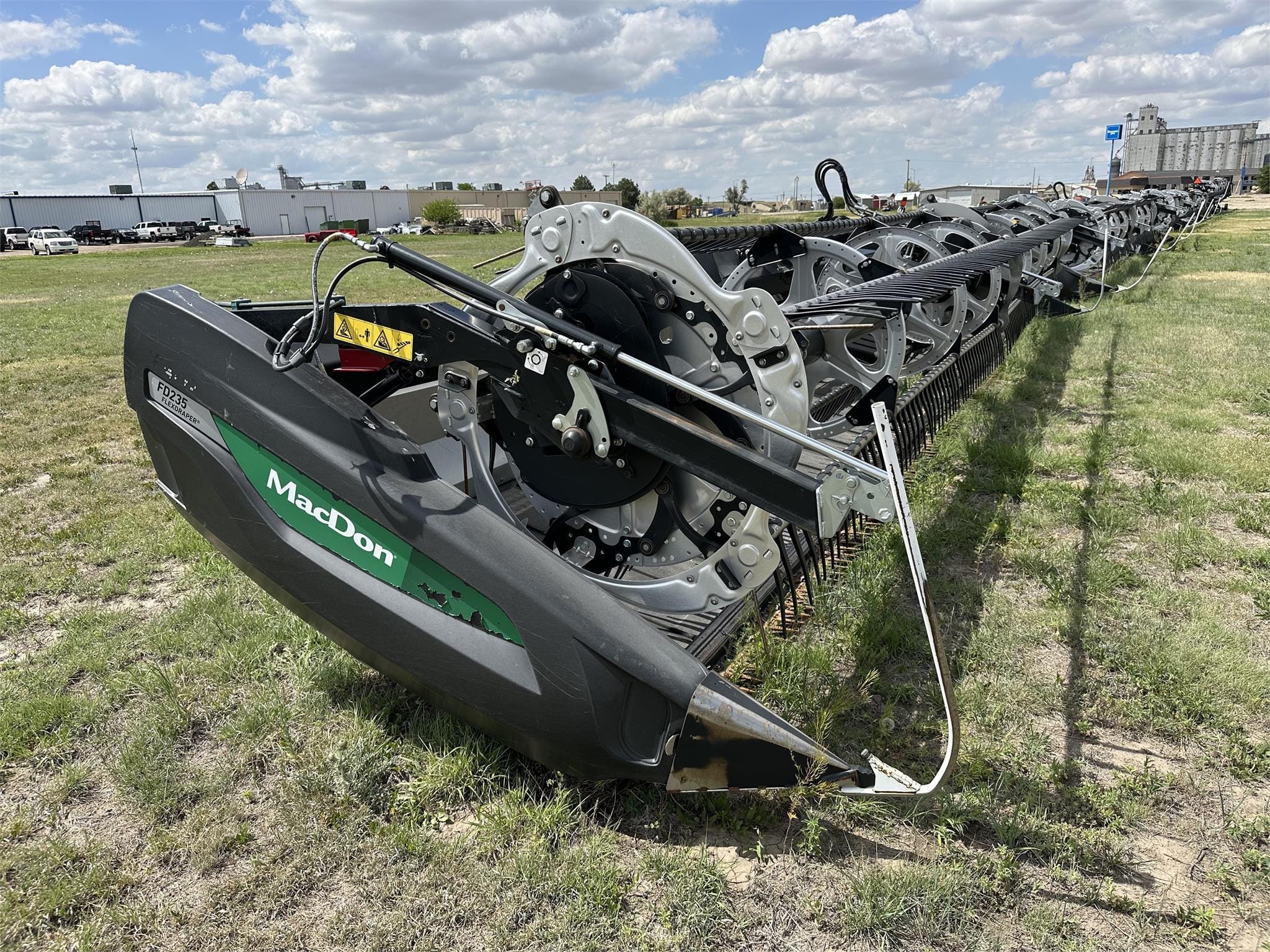 Main image MacDon FD235