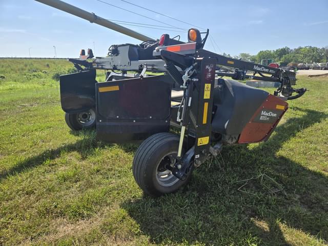 Image of MacDon R113 equipment image 2