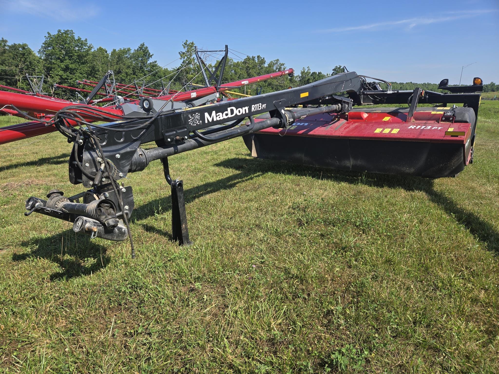 2021 MacDon R113  Equipment Image0