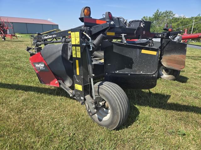 Image of MacDon R113 equipment image 3