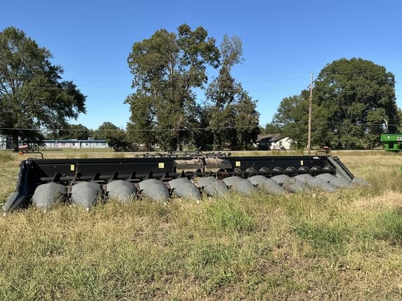 Image of MacDon C3812 equipment image 1