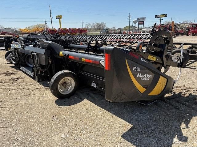 Image of MacDon FD130 equipment image 3