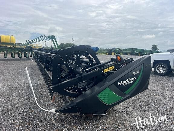 Image of MacDon FD135 equipment image 3