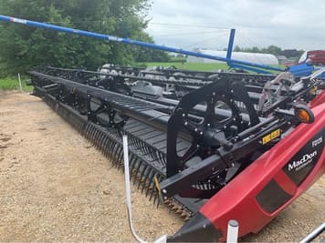 Main image MacDon FD135