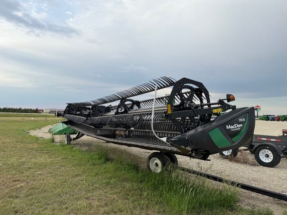 Main image MacDon FD135