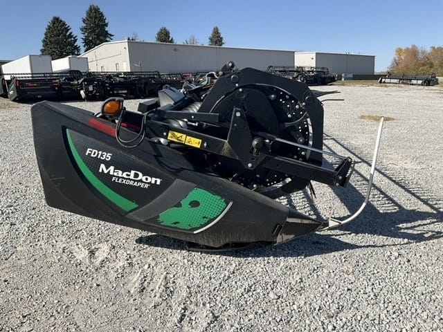 2021 MacDon FD135 Equipment Image0