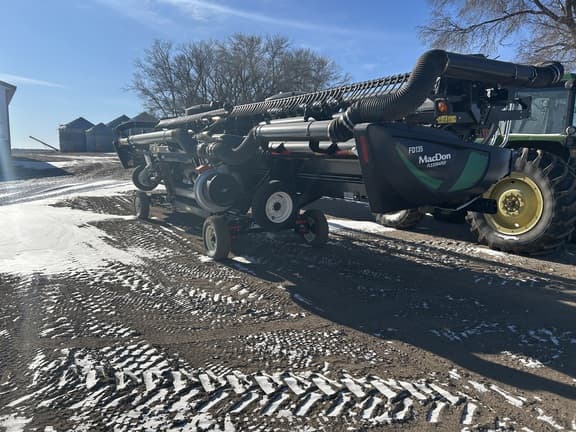 Image of MacDon FD135 equipment image 2