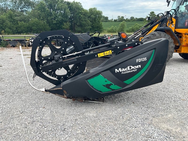 2021 MacDon FD135 Equipment Image0