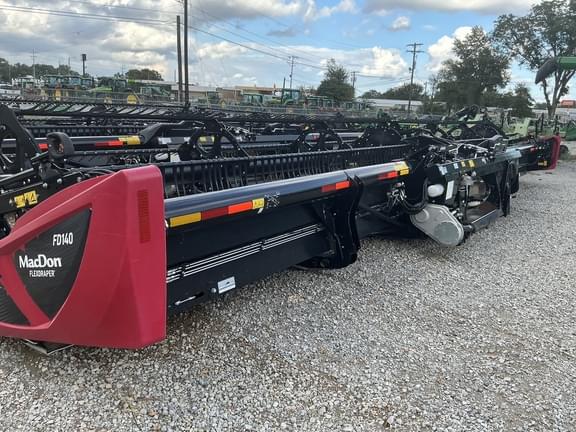 Image of MacDon FD140 equipment image 1