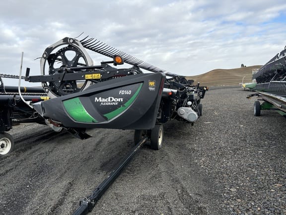 2021 MacDon FD140 Equipment Image0