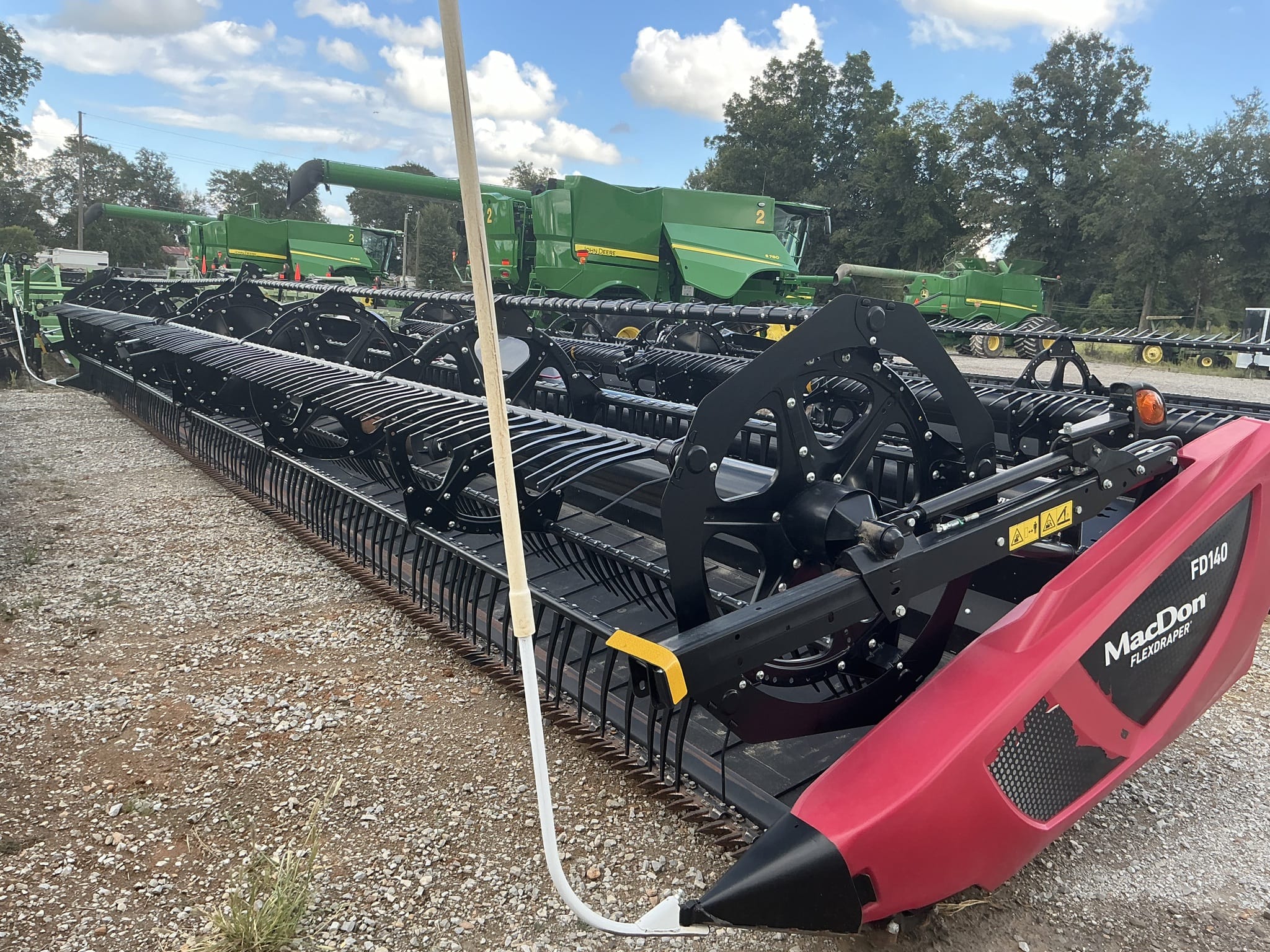 Main image MacDon FD140