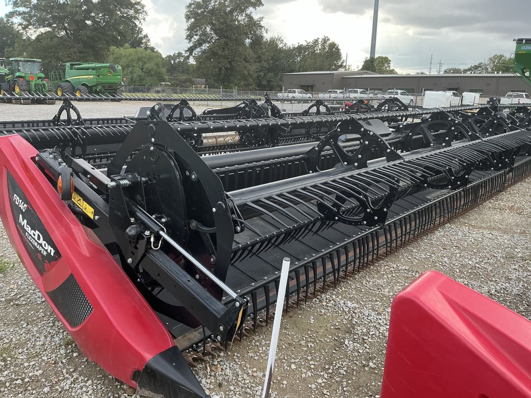 Image of MacDon FD140 Image 0