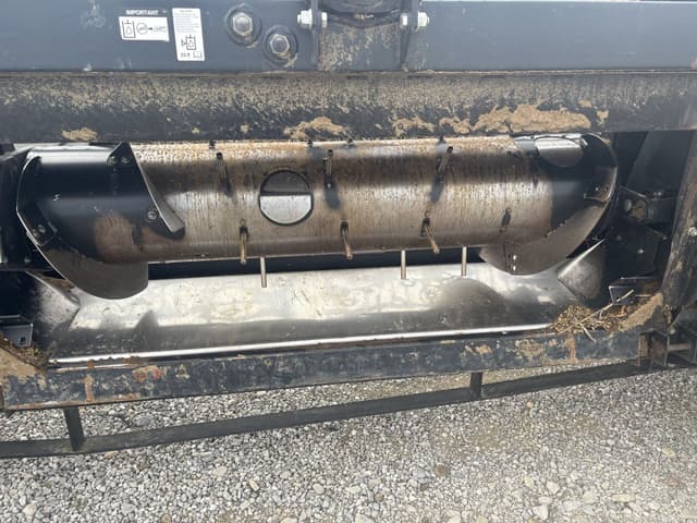 Image of MacDon FD140 equipment image 2