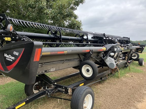 2021 MacDon FD140 Equipment Image0