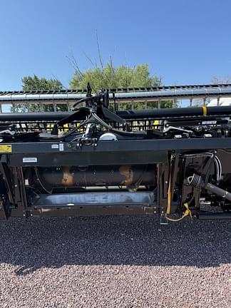 Image of MacDon FD140 equipment image 3