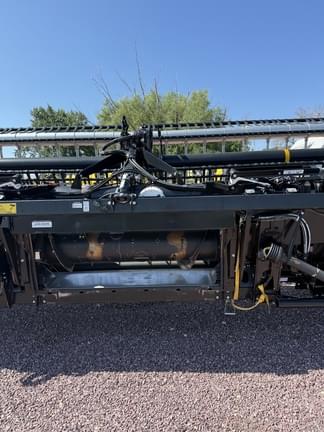 Image of MacDon FD140 equipment image 4