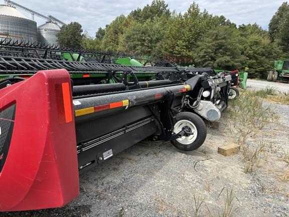 Image of MacDon FD140 equipment image 2