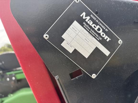 Image of MacDon FD140 equipment image 3