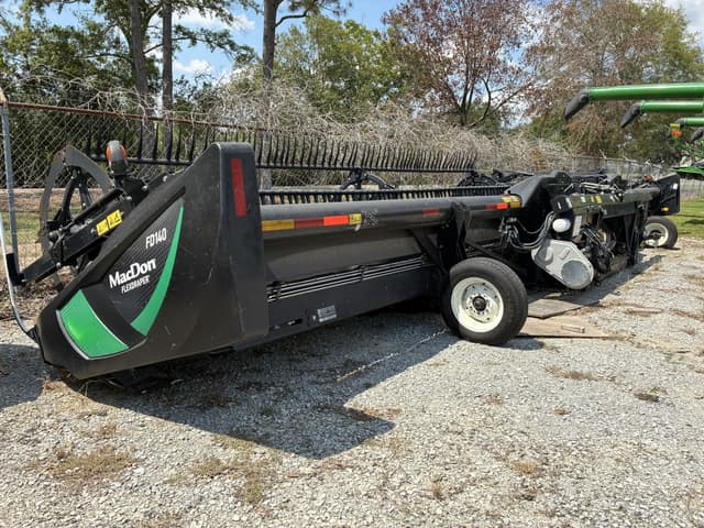 Image of MacDon FD140 equipment image 2