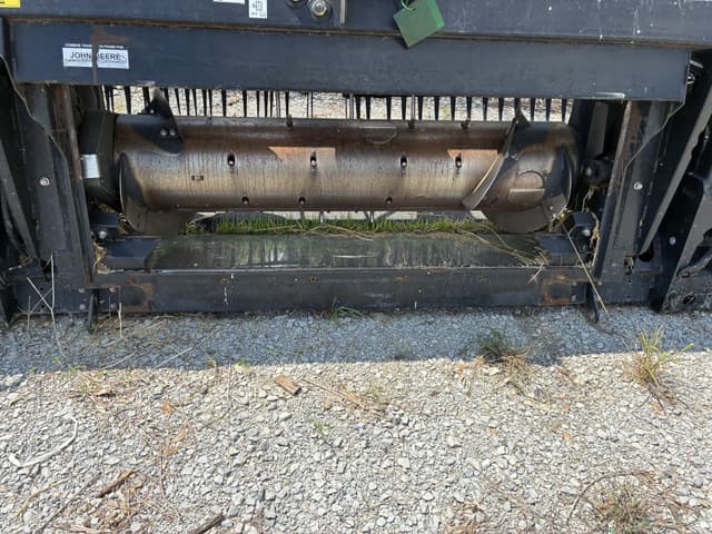 Image of MacDon FD140 equipment image 4