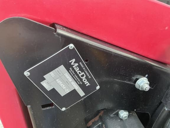 Image of MacDon FD140 equipment image 4