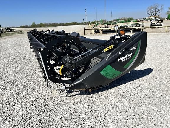 Image of MacDon FD140 equipment image 1