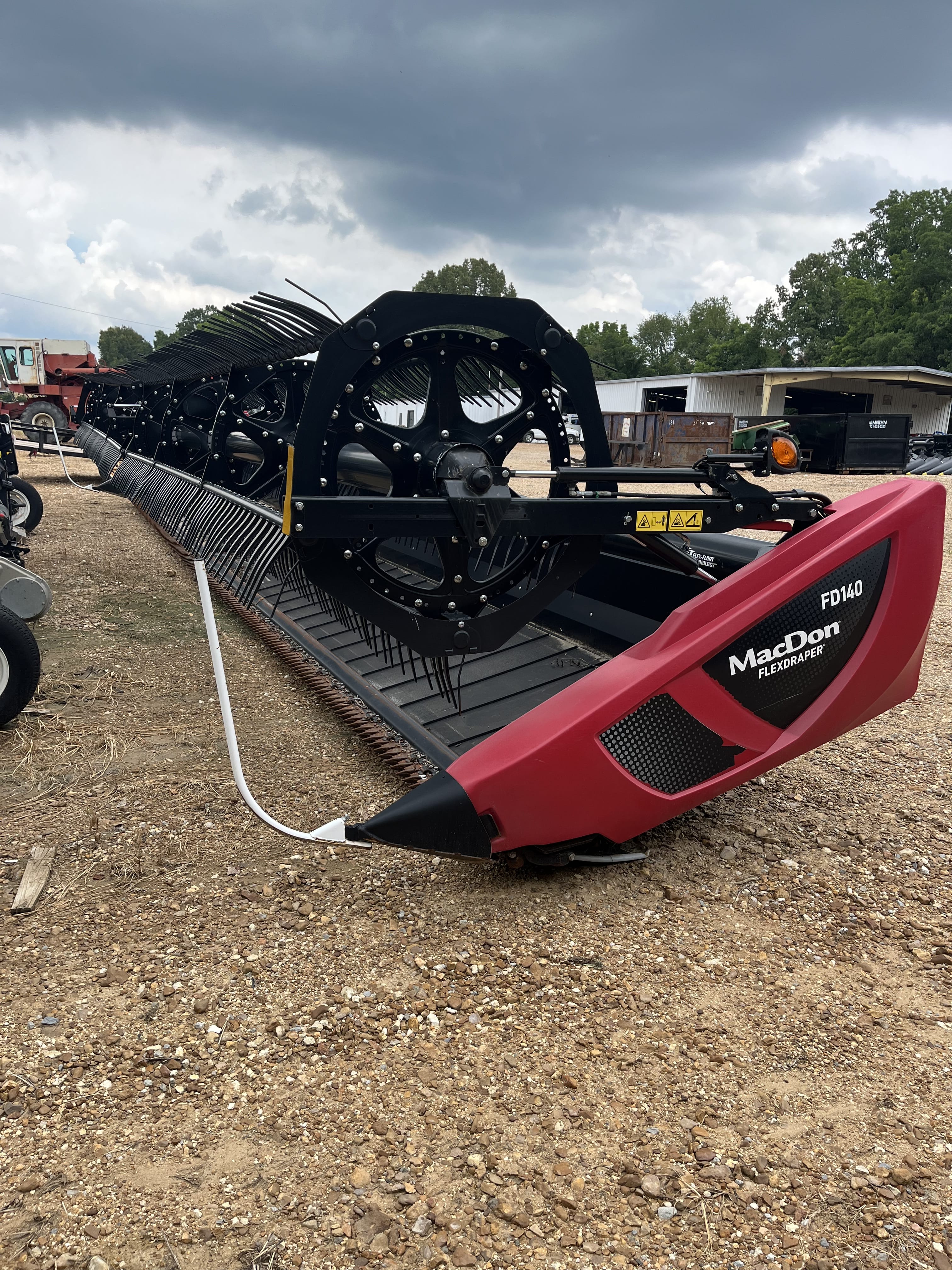 2021 MacDon FD140 Equipment Image0