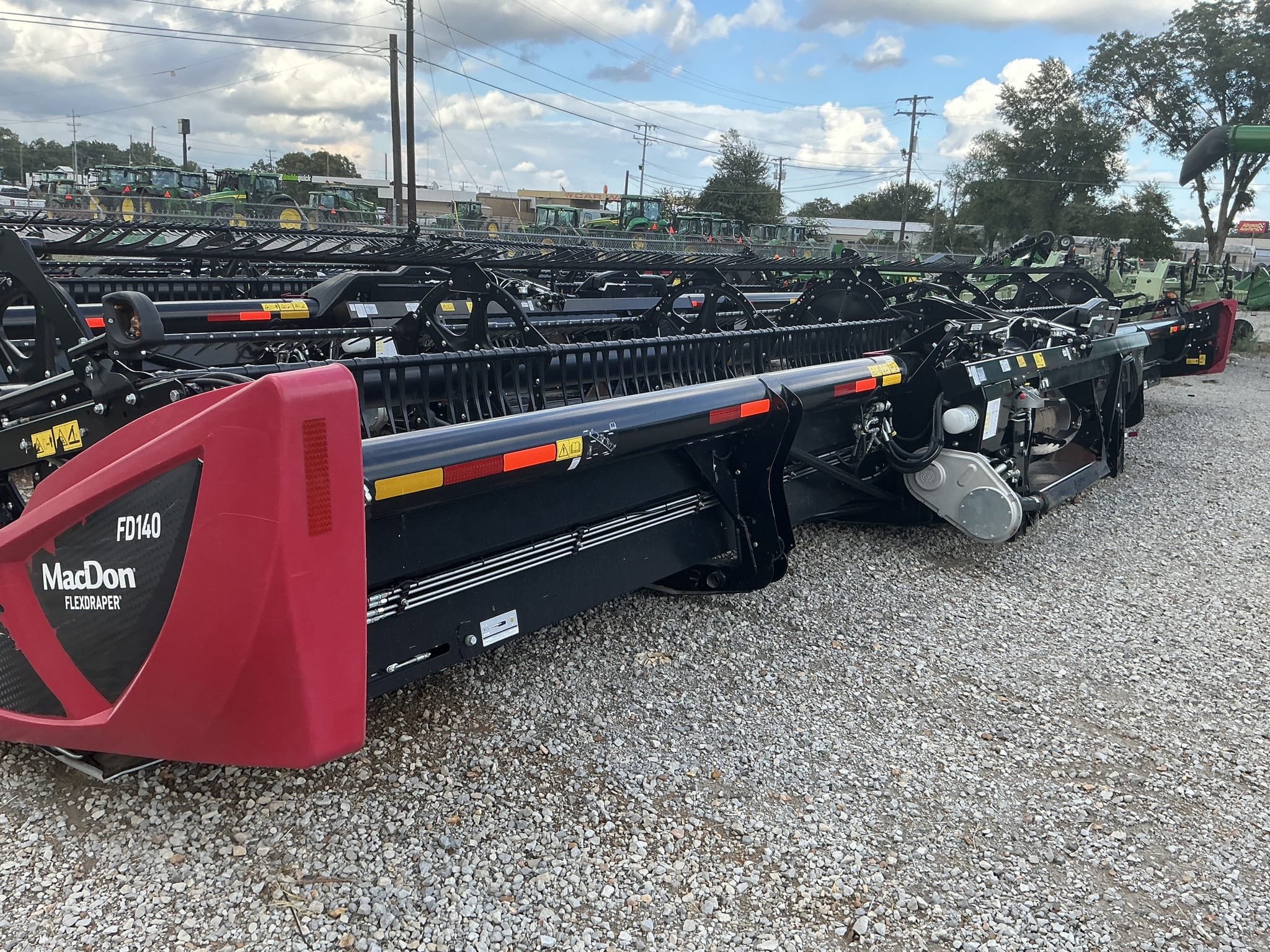 2021 MacDon FD140 Equipment Image0