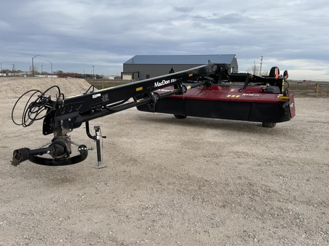 Image of MacDon R116PT equipment image 2