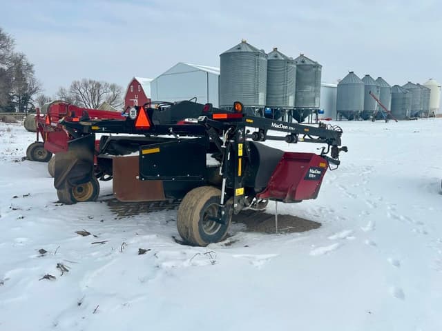 Image of MacDon R116PT equipment image 4