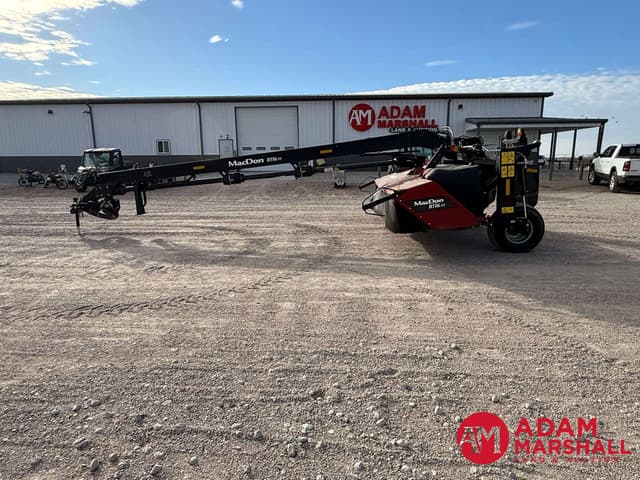 Image of MacDon R116PT equipment image 4