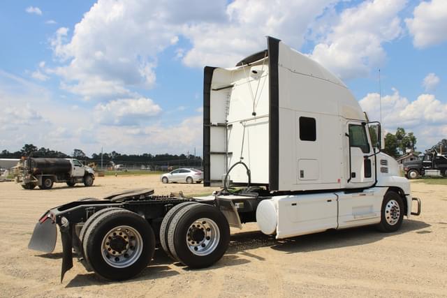 Image of Mack AN64T equipment image 2