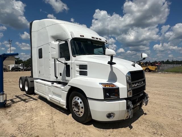 Image of Mack AN64T equipment image 1