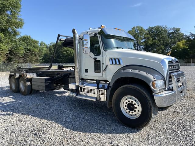 Image of Mack GR104F equipment image 3