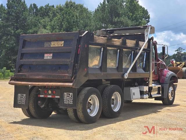 Image of Mack GR64F equipment image 2