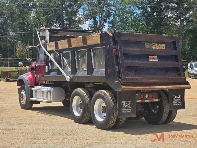 Image of Mack GR64F equipment image 4