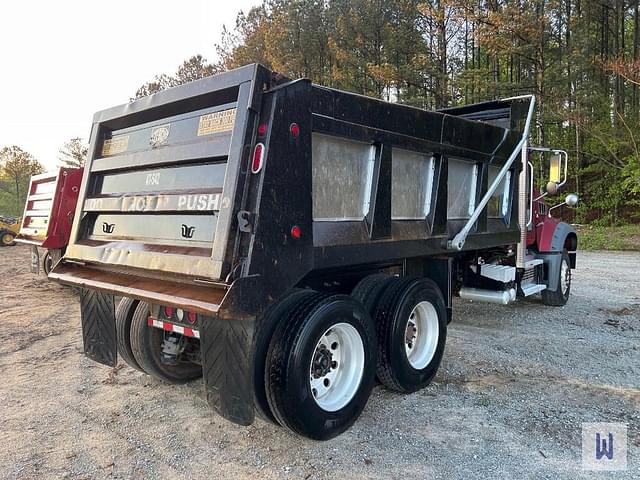 Image of Mack GR64F equipment image 3