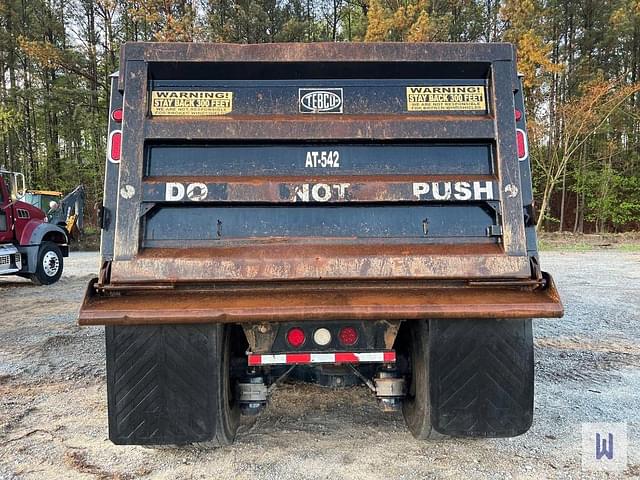 Image of Mack GR64F equipment image 4