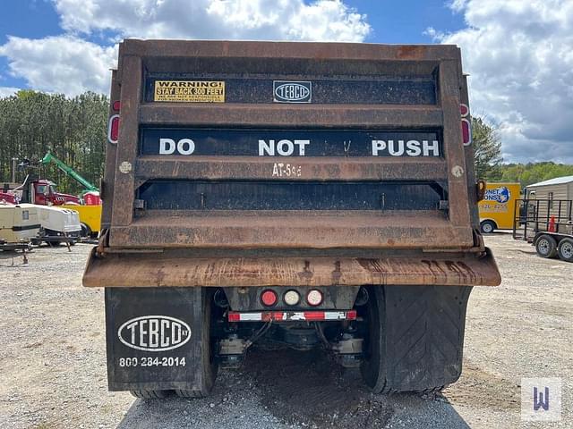 Image of Mack GR64F equipment image 4