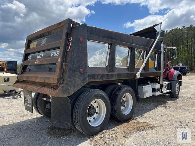 Image of Mack GR64F equipment image 3