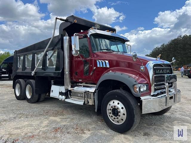 Image of Mack GR64F equipment image 2