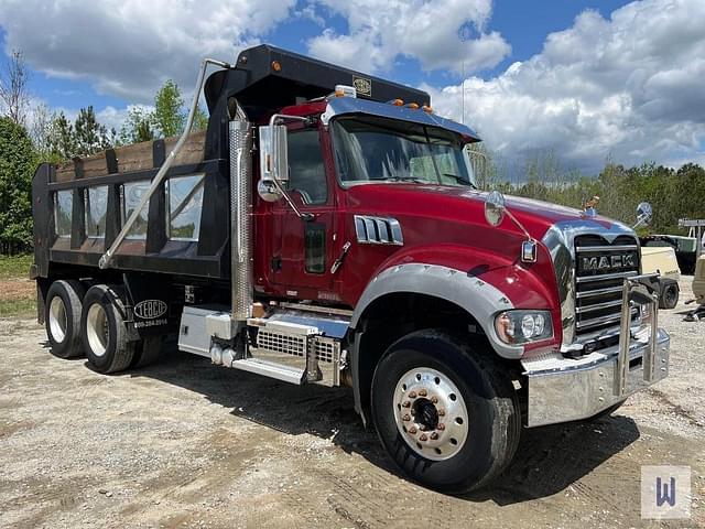 Image of Mack GR64F equipment image 2