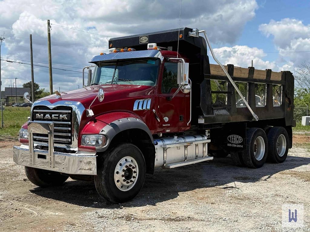 Image of Mack GR64F Primary image